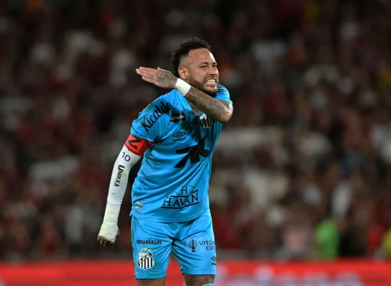 Ancelotti diz que Neymar só vai à Copa se merecer e for melhor do que o concorrente