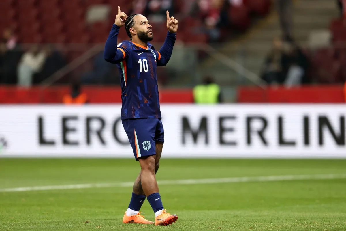 Memphis marca, Holanda empata com a Polônia e fica a um passo da Copa do Mundo