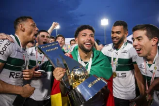 Coritiba comemorando título da Série B