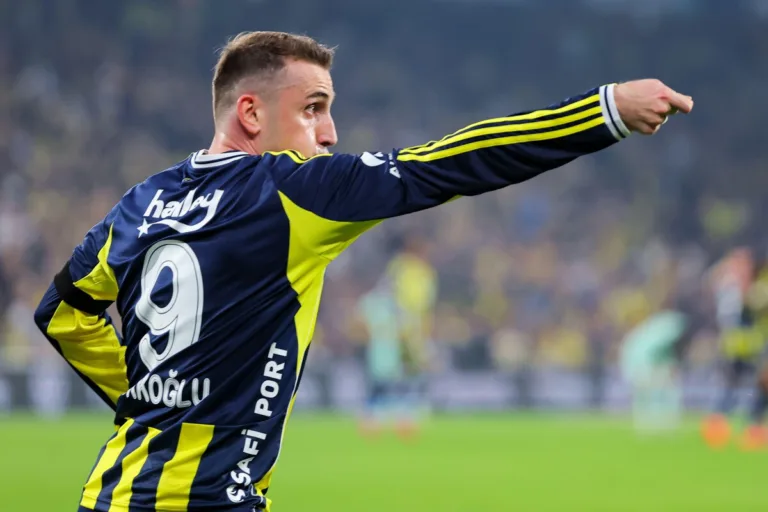 Jogador recebe processo por postagens com referência a Harry Potter, diz jornal