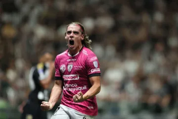 Claudio Spinelli comemora gol pelo Del Valle: Botafogo de olho