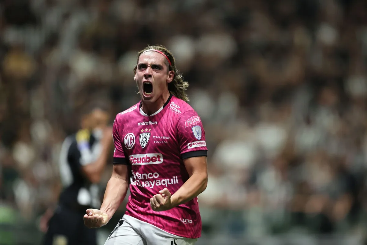 Botafogo busca a contratação de atacante argentino, segundo TV