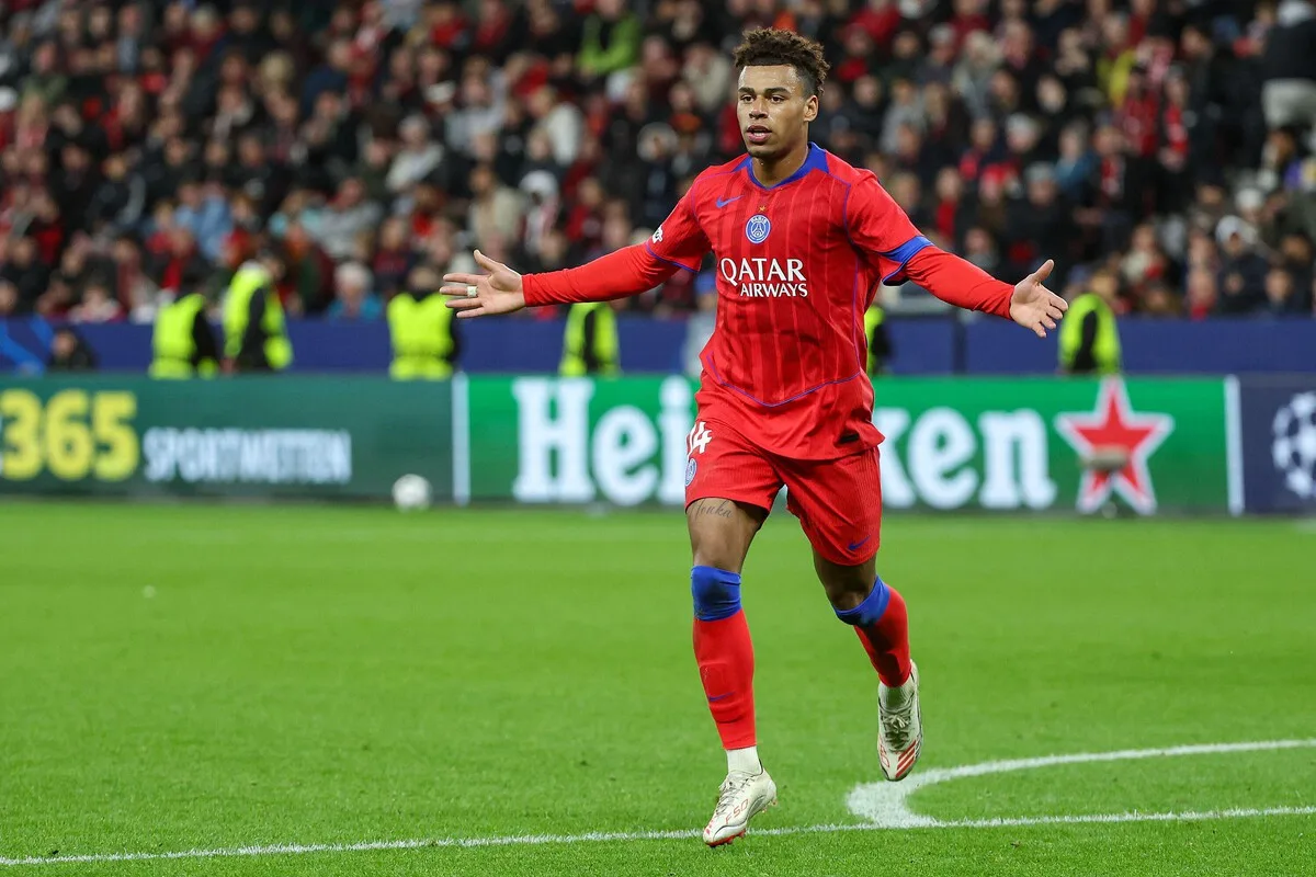 Destaque do PSG desbanca Estêvão e vence Golden Boy de 2025