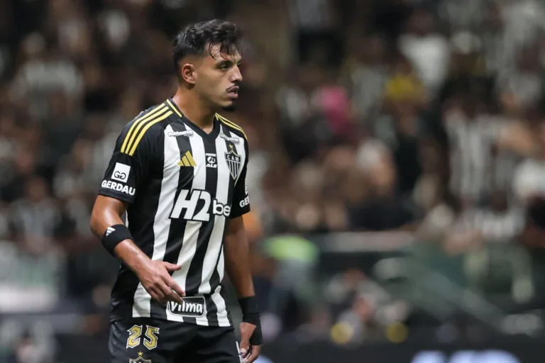 Gabriel Menino perde espaço com Sampaoli e pode deixar o Atlético-MG
