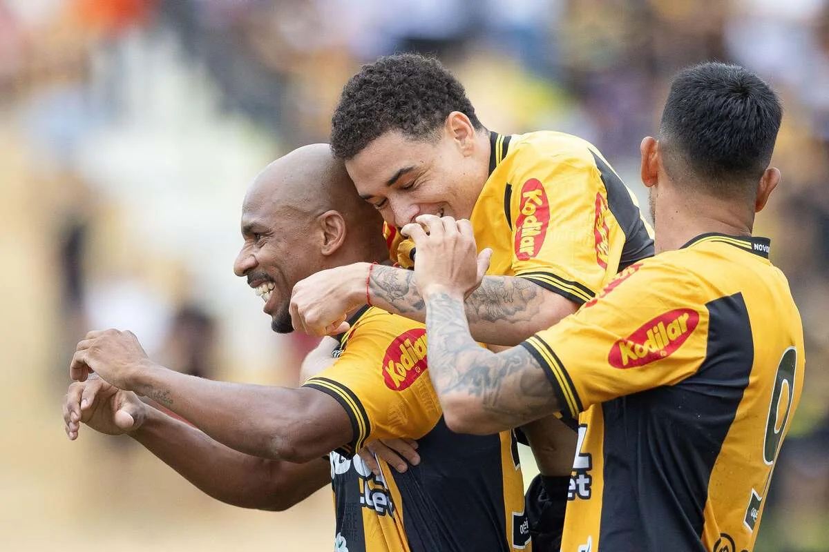 Palpite Goiás x Novorizontino – Série B  – 16/11/2025