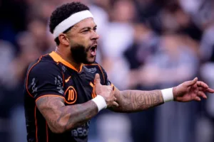 Corinthians chega a acordo para quitar dívida milionária com Memphis Depay; saiba como