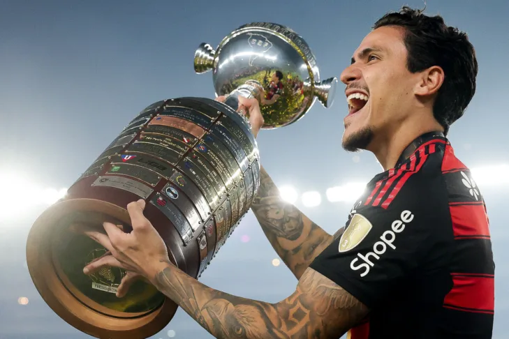 Pedro com a Taça Libertadores