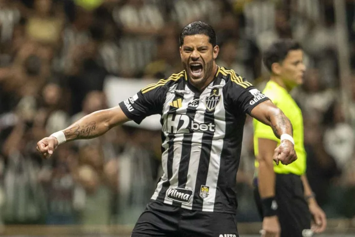 Hulk fazendo a tradicional comemoração