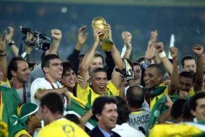 VAR tiraria três títulos do Brasil e mudaria resultados das Copas, aponta estudo