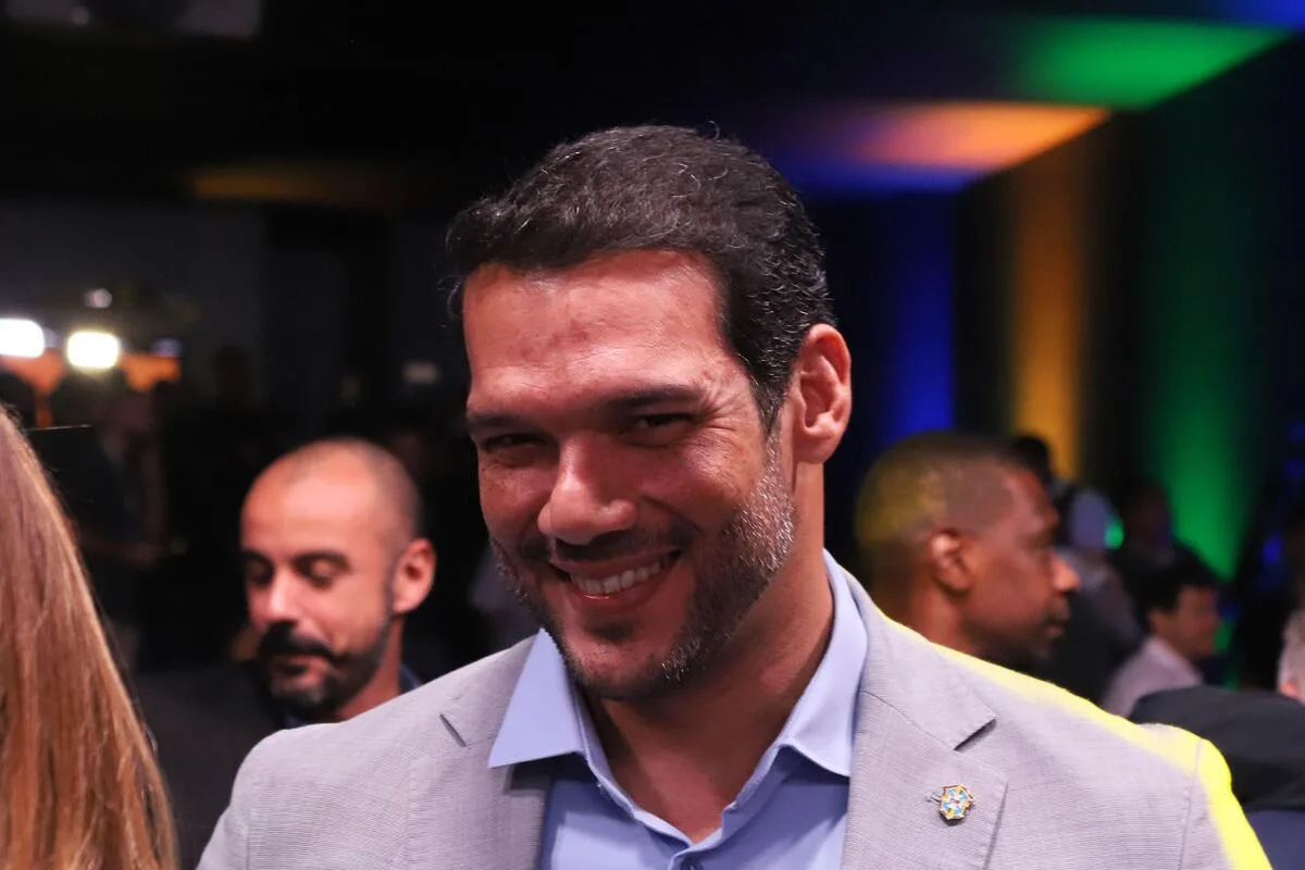 Presidente da CBF responde após críticas a técnicos estrangeiros e cita xenofobia