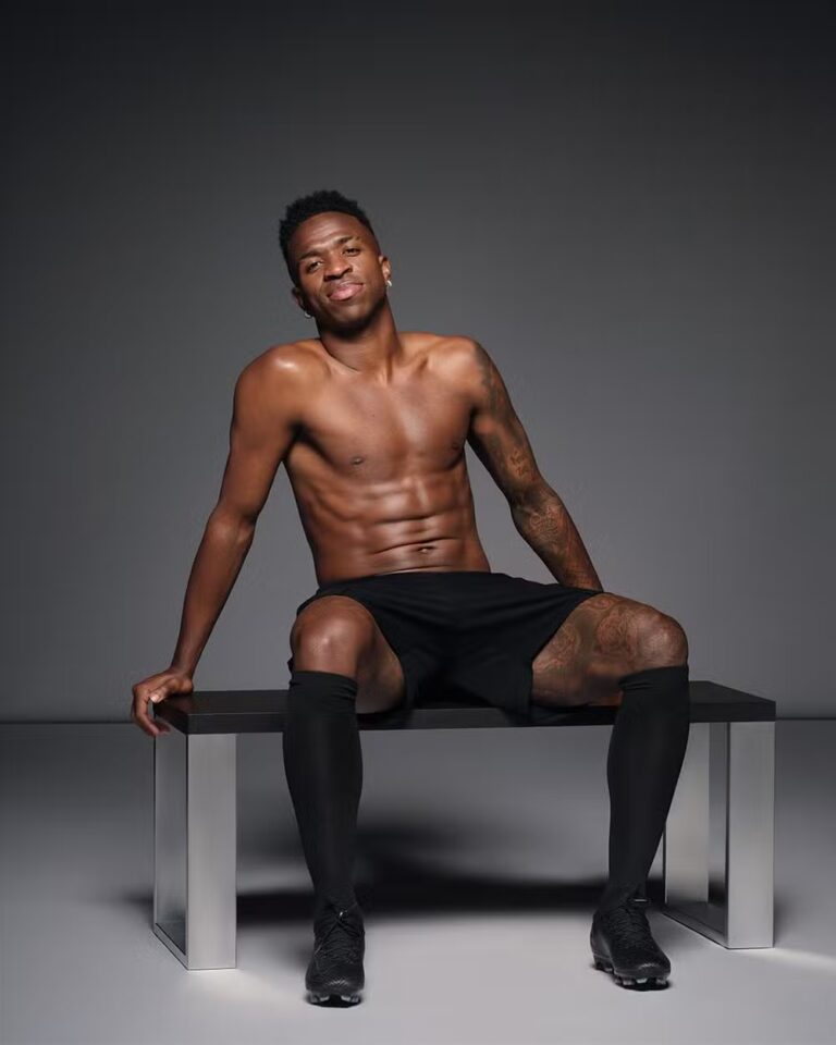 Vini Jr. leva ‘bronca’ de Virginia ao postar foto sem camisa; veja o comentário