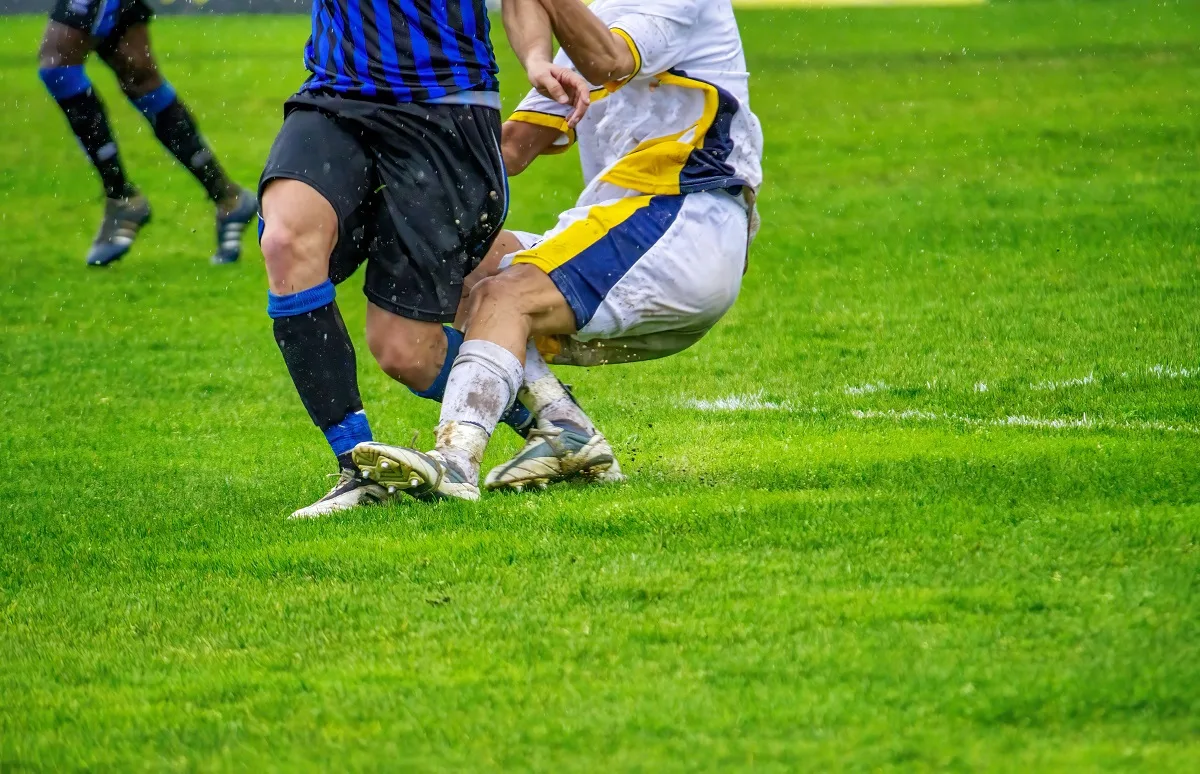 Futebol na TV hoje: confira o que assistir nesta segunda-feira (15)