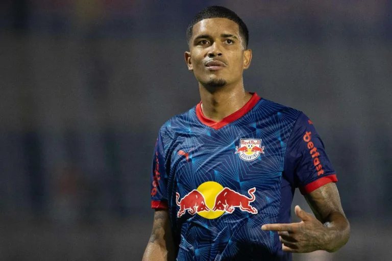 Lucas Barbosa, do Red Bull Bragantino, entra no radar do Botafogo