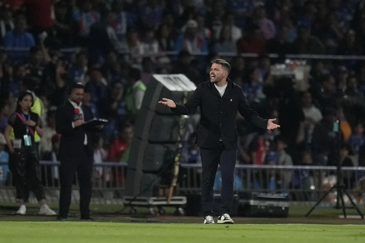 Técnico do Cruz Azul elogia e aponta o Flamengo como um dos mais fortes do mundo