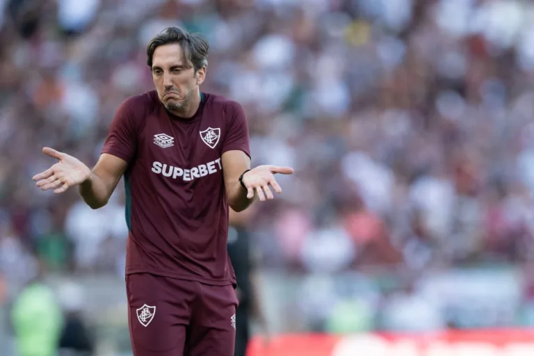 Zubeldia vê Rayan como fator de desequilíbrio do Vasco para a vitória no clássico