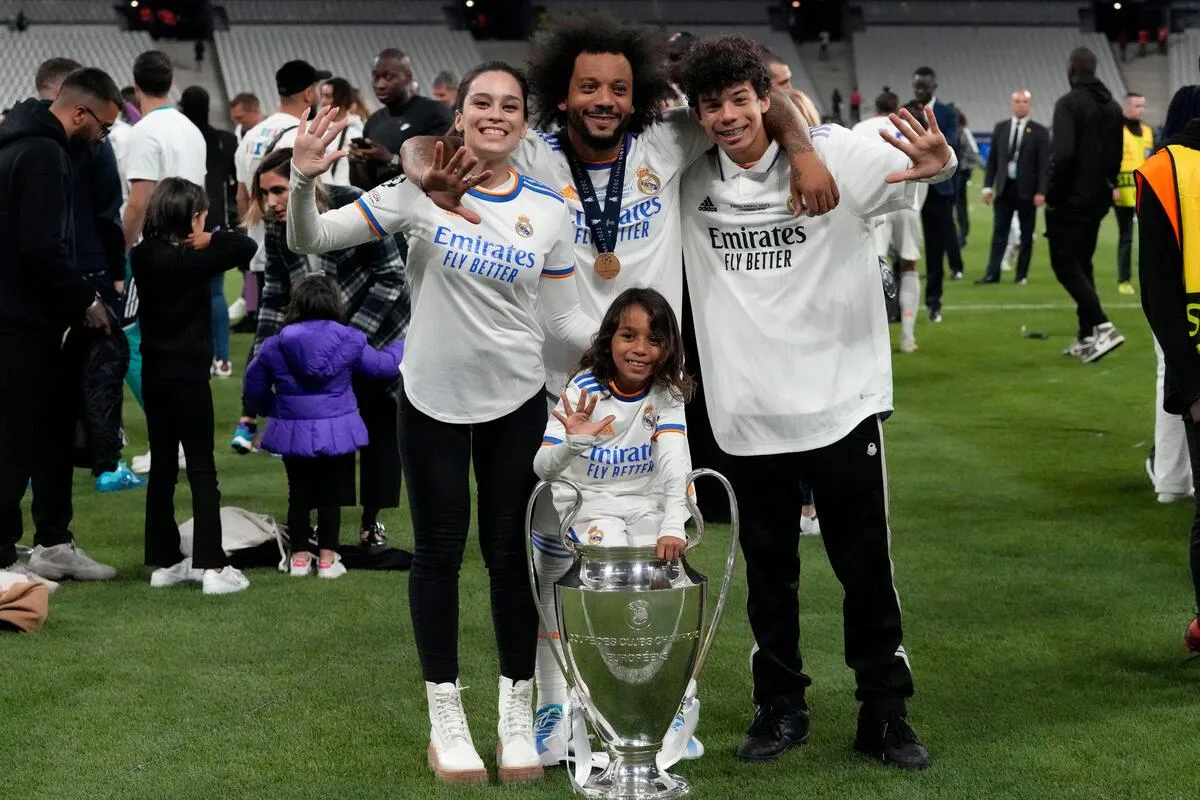 Filho do lateral Marcelo pode fazer estreia pelo Real Madrid