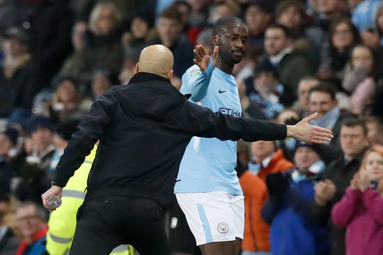 Desafeto de Guardiola, Yaya Touré volta a disparar contra técnico do City