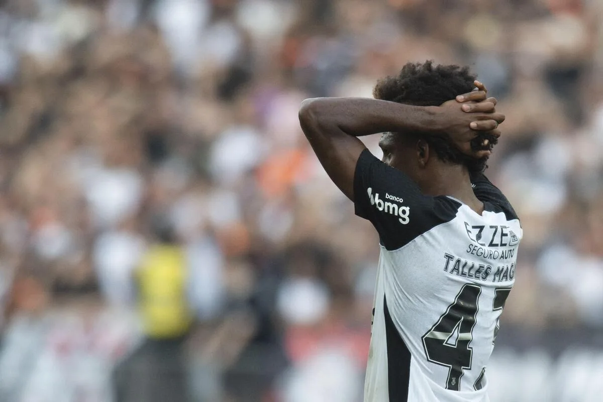 Corinthians mira corte de R$ 6,2 milhões na folha e coloca Talles Magno na lista de saídas