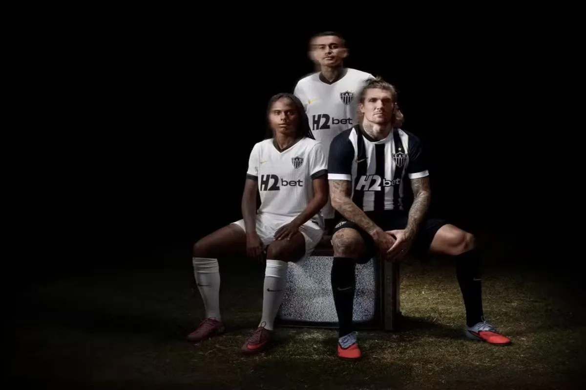 Atlético-MG apresenta nova camisa inspirada no título brasileiro de 1971