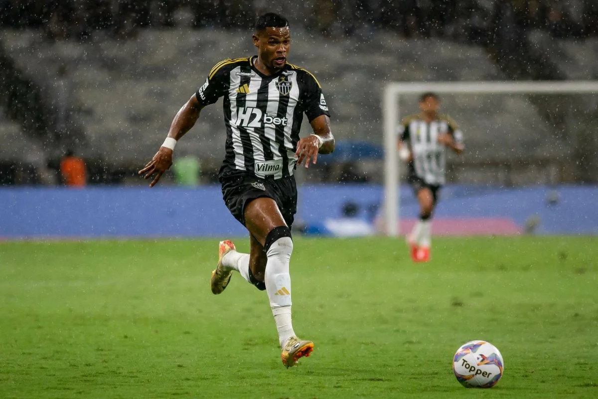 Corinthians abre conversas com o Atlético-MG por Júnior Santos