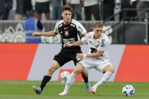 Futebol na TV hoje: Santos x Corinthians é destaque em quinta-feira (22) agitada