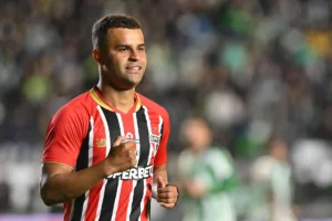 Dorival Júnior insiste por Alisson e Corinthians tenta empréstimo