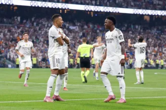 Mbappé e Vini Jr., do Real Madrid