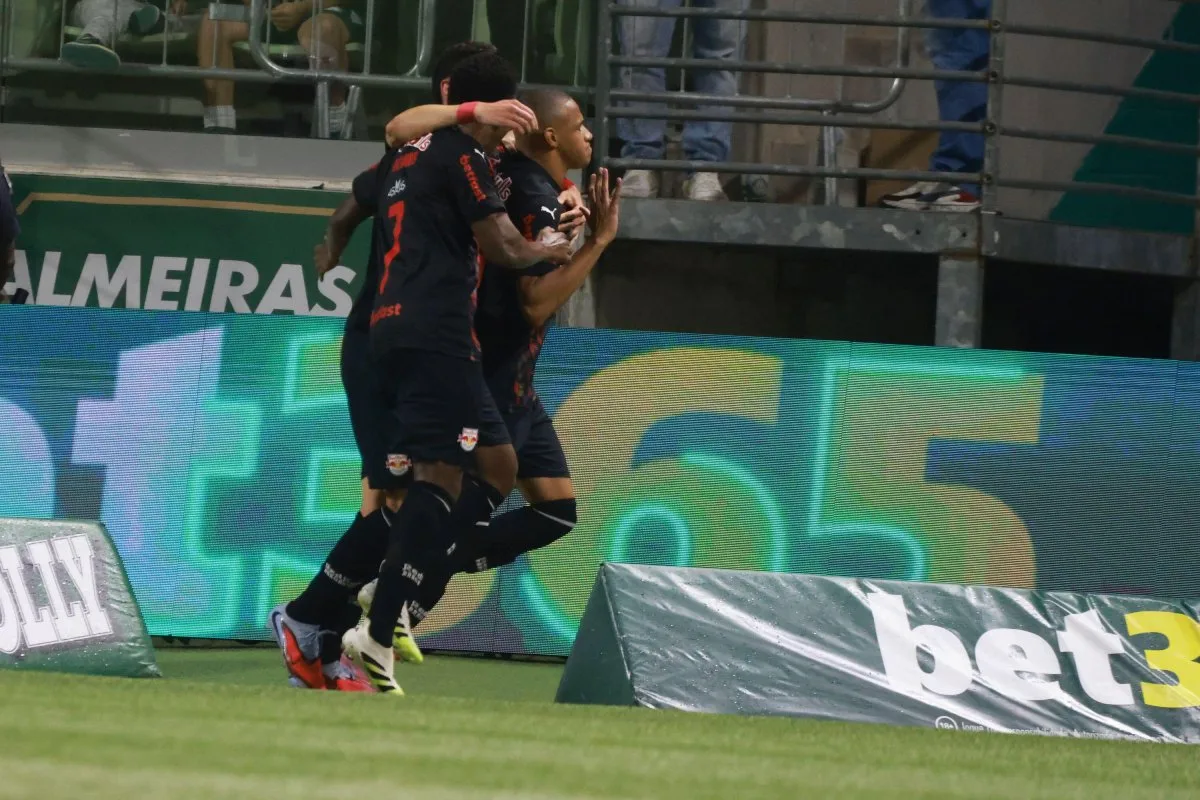 Corinthians é atropelado pelo Red Bull Bragantino no Paulistão