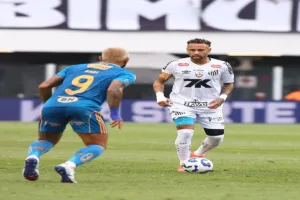 Estreia de Gabigol como profissional foi no mesmo dia da despedida de Neymar rumo à Europa, em 2013