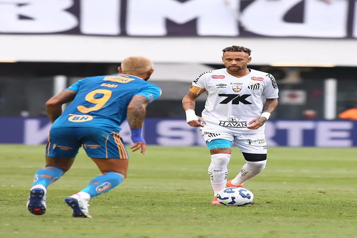 Estreia de Gabigol como profissional foi no mesmo dia da despedida de Neymar rumo à Europa, em 2013