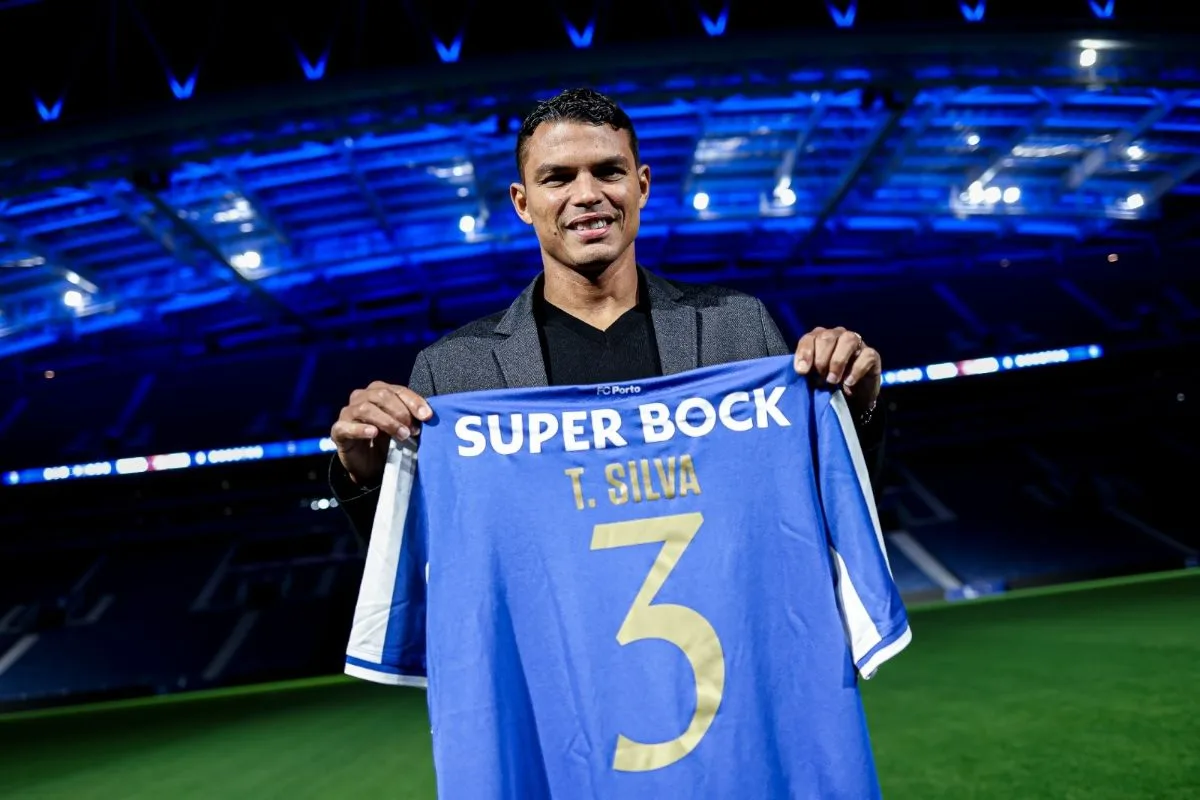 Técnico do Porto indica disputa por vaga e descarta titularidade automática de Thiago Silva