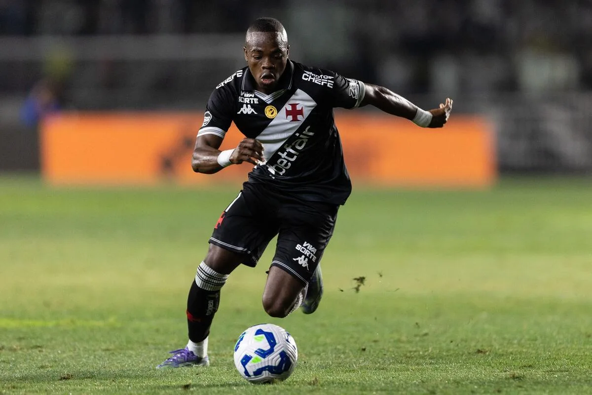 Vasco acerta compra de Andrés Gómez e garante jogador em definitivo