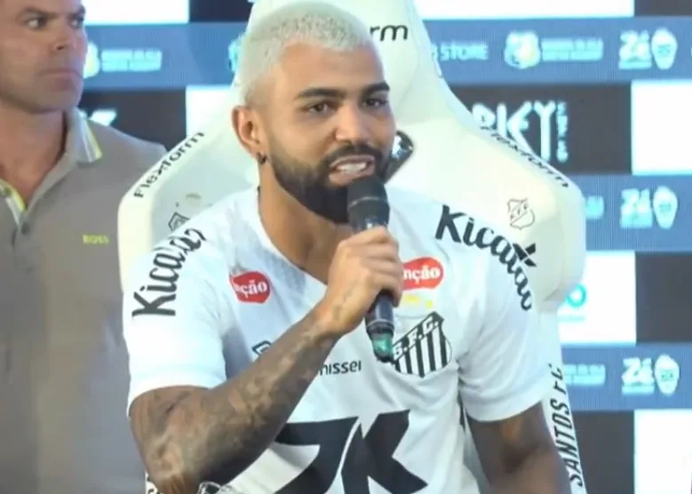 Em retorno ao Santos, Gabigol adota discurso humilde e realista