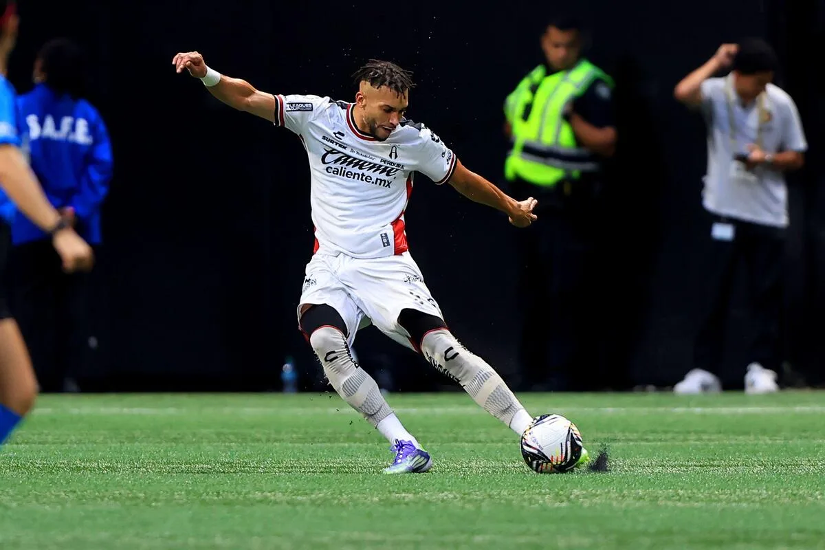 São Paulo busca a contratação do zagueiro Dória