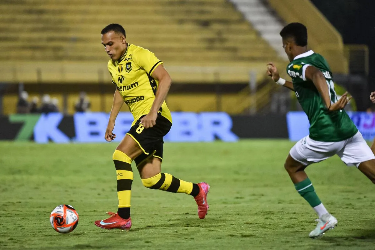 Ex-Vasco e Corinthians é suspenso por quatro anos após resultado em exame antidoping