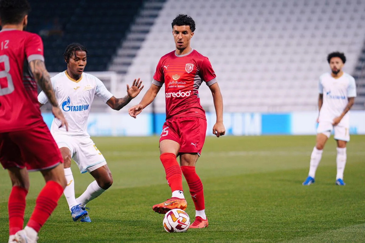 Corinthians avalia fazer proposta por Lucas Veríssimo