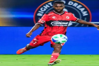 Vitinho pelo Tijuana