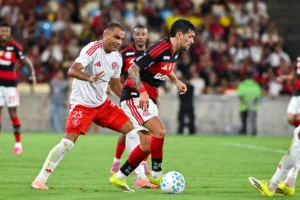 Flamengo empata com o Internacional em casa e segue em crise