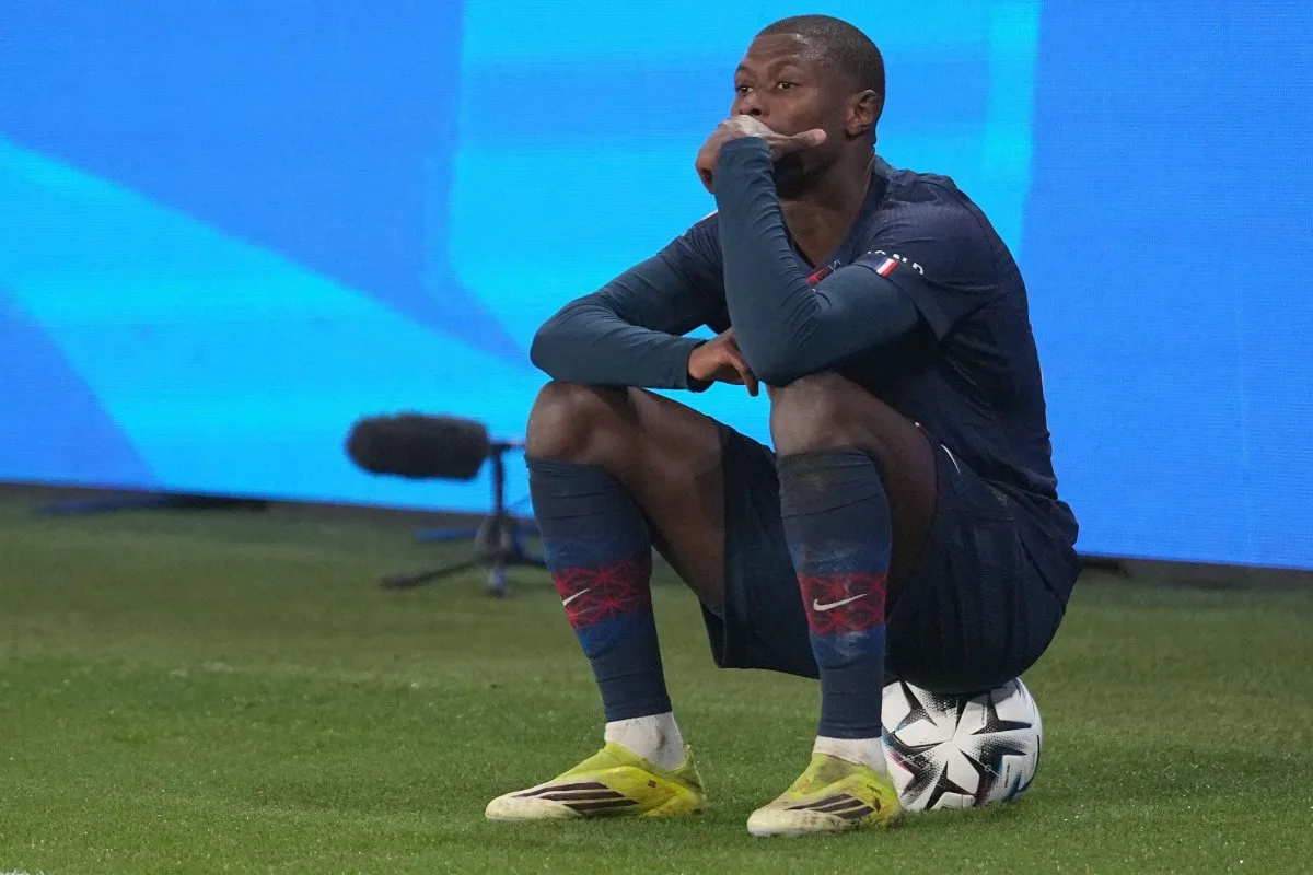 Dembélé solta o verbo após derrota do PSG cria início de crise; Luis Enrique se irrita