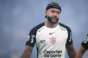 Corinthians fecha patrocínio com montadora chinesa até o fim da temporada