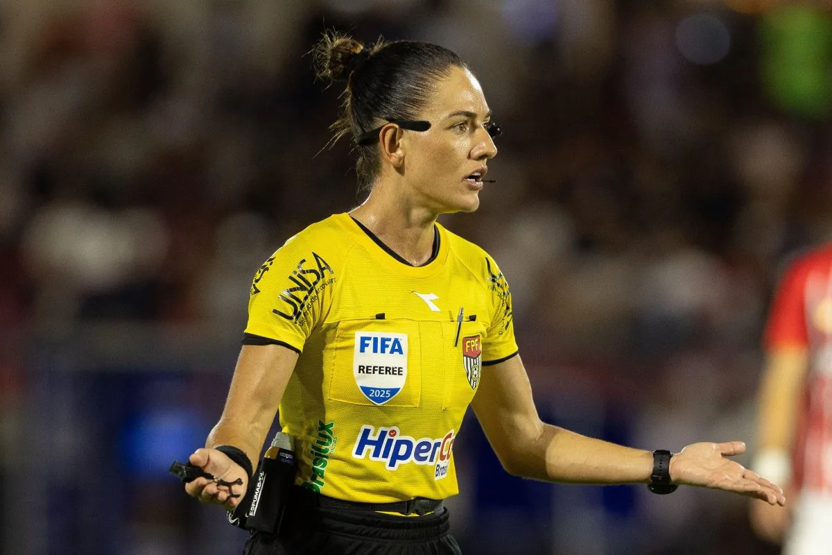 Arbitragem de Palmeiras x São Paulo terá Daiane Muniz no comando e mais quatro mulheres