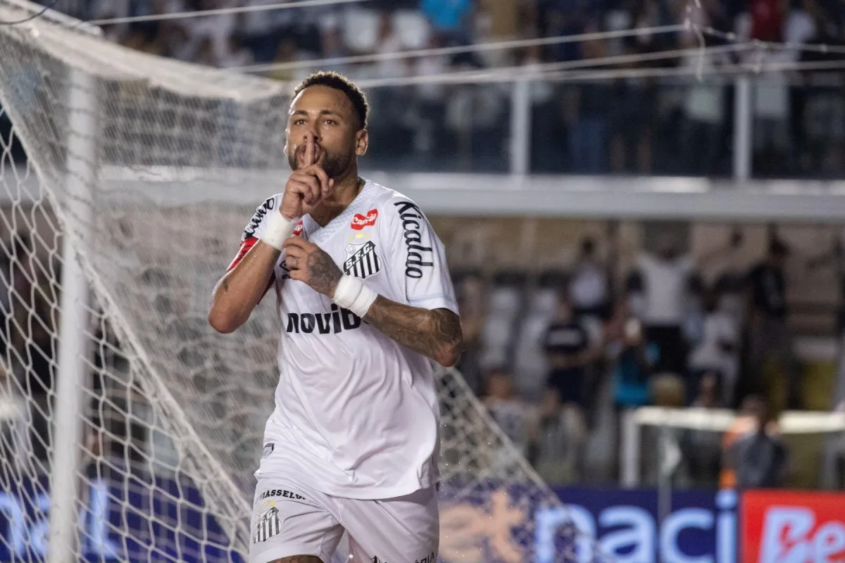 Neymar se envolve em confusão com jogador do Vasco em vitória do Santos