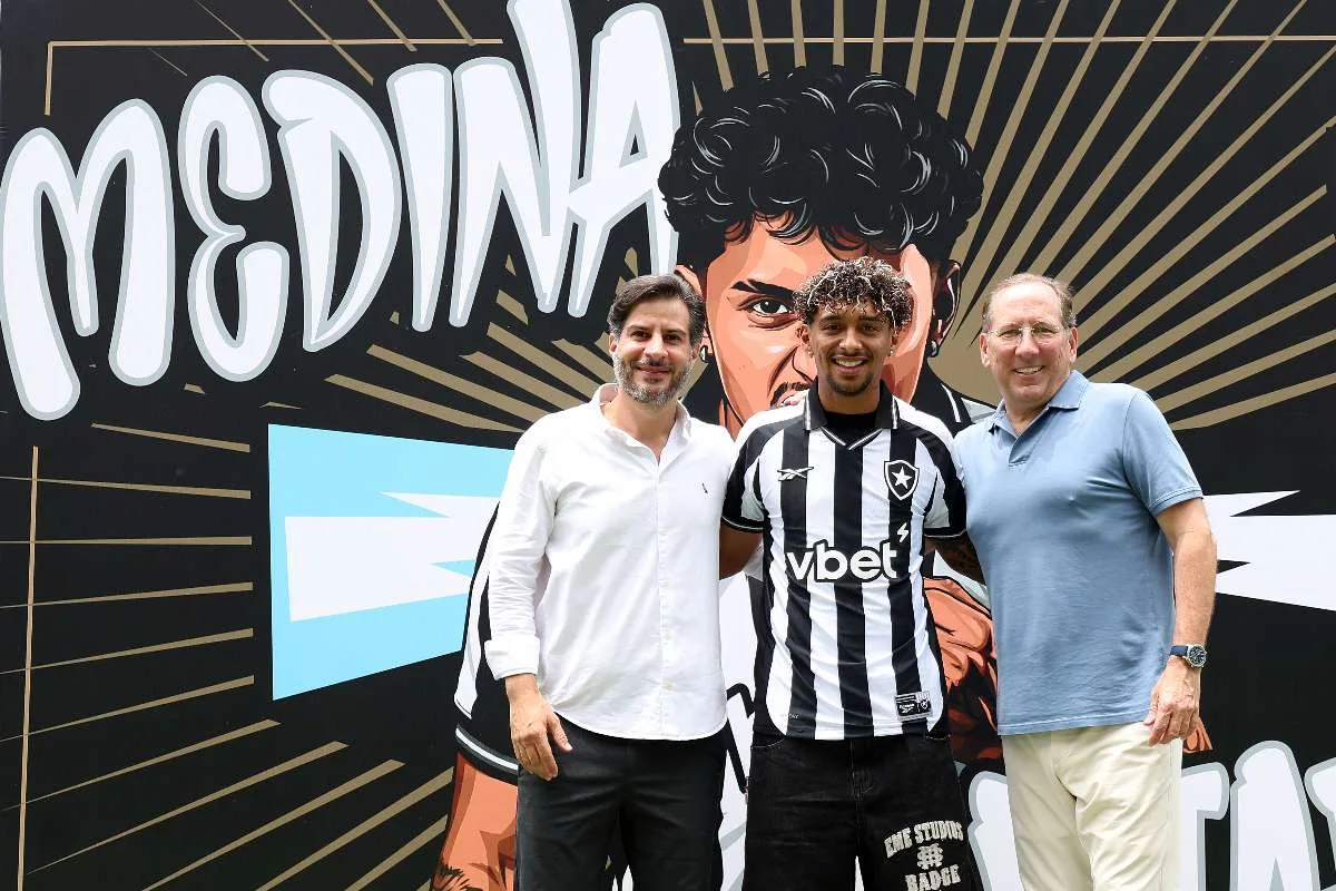 Medina chega ao Botafogo após novela e aposta em futuro promissor
