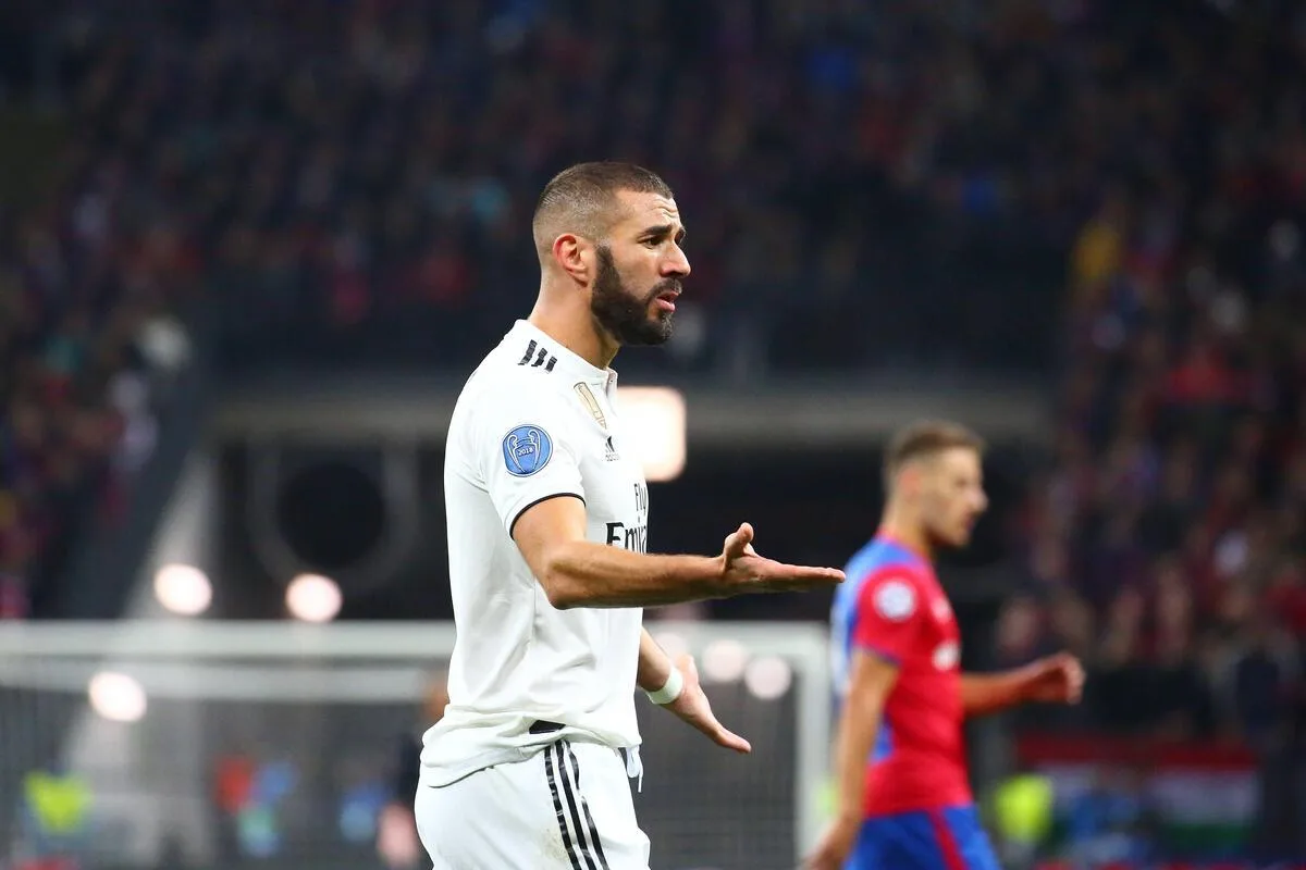 Insatisfeito no Al-Ittihad, Benzema encaminha retorno para o futebol europeu