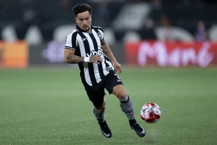 Artur, do Botafogo
