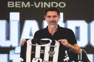 Domínguez é apresentado pelo Galo, projeta virada e pede time organizado e competitivo
