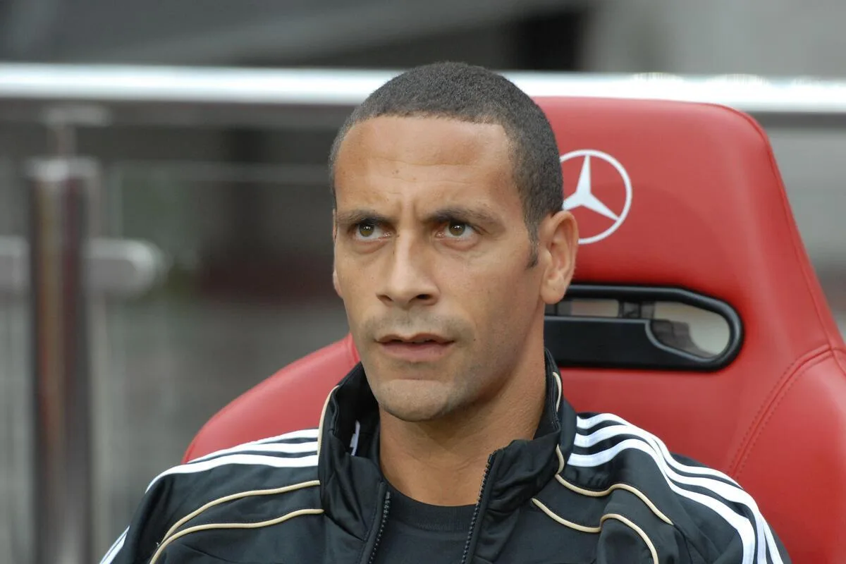 Ídolo do Manchester United relata uso de cadeira de rodas após lesões na carreira