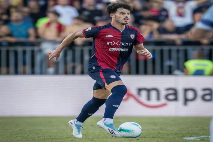 Zé Pedro, do Cagliari