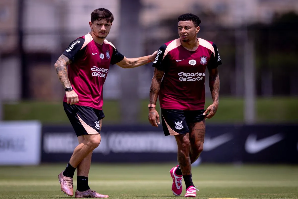 Lingard se destaca nos treinos e pode ganhar chance como titular no Corinthians