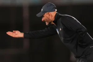 Adversário do Flamengo na Libertadores enfrenta crise e fica sem treinador